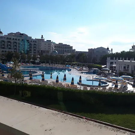 Sunset C4-17 アパート