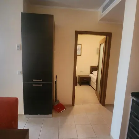 Sunset C4-17 アパート